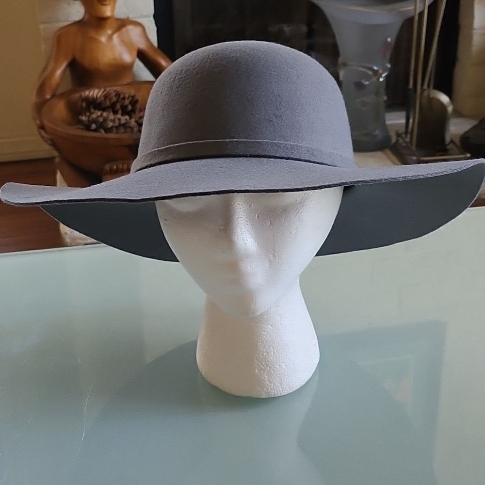 Chatties Hat‎